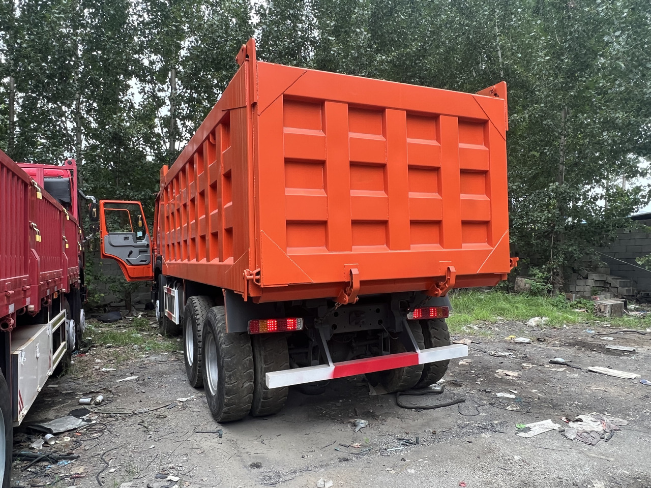Sinotruk HOWO 371 - Minidumper: foto 2 Sinotruk HOWO 371 - Minidumper: foto 2