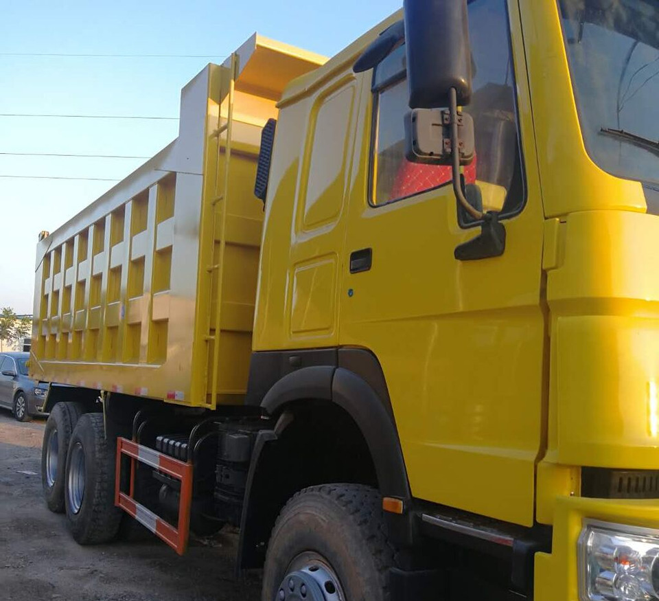 Sinotruk HOWO 6*4 Dump turck - Camión volquete: foto 3 Sinotruk HOWO 6*4 Dump turck - Camión volquete: foto 3