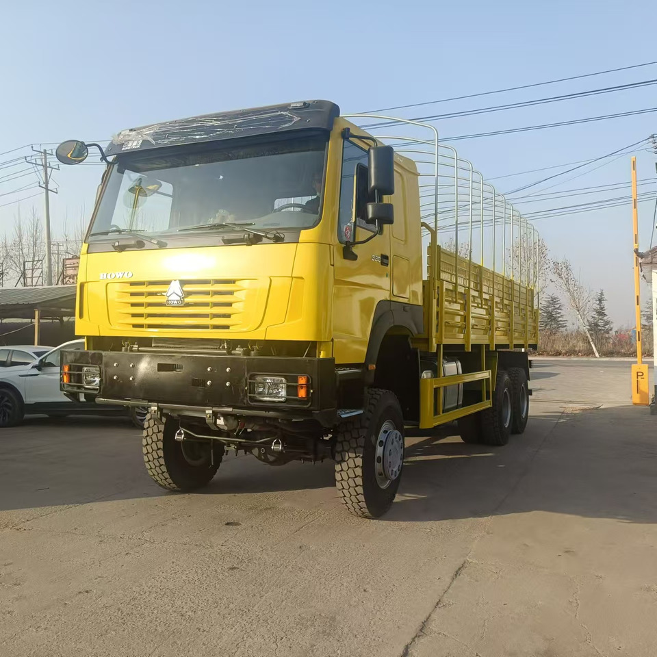 Sinotruk HOWO 6*4 Troop Carrier - Camión caja abierta: foto 1 Sinotruk HOWO 6*4 Troop Carrier - Camión caja abierta: foto 1