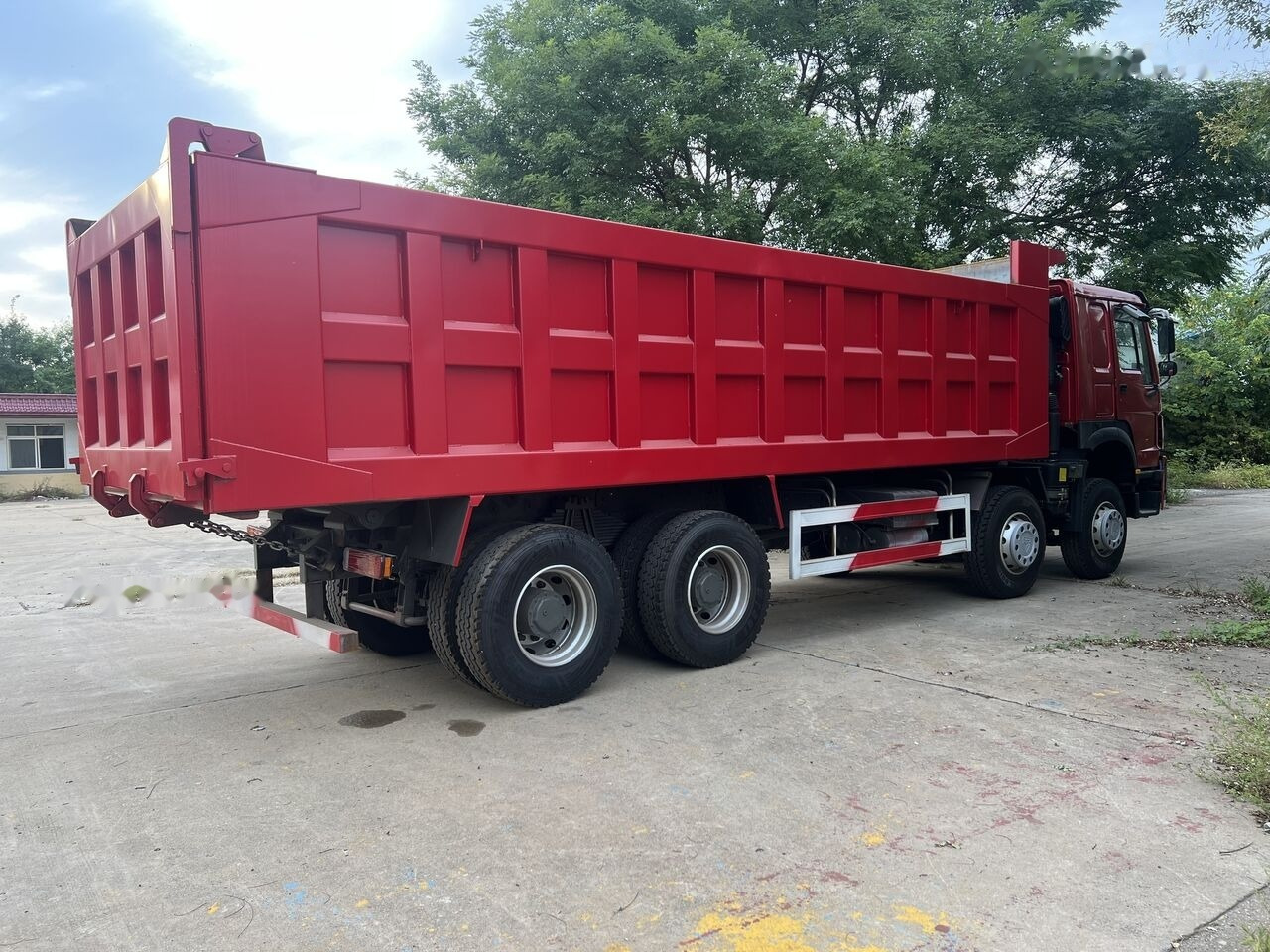 Sinotruk HOWO 8*4 Dump truck - Camión volquete: foto 2 Sinotruk HOWO 8*4 Dump truck - Camión volquete: foto 2