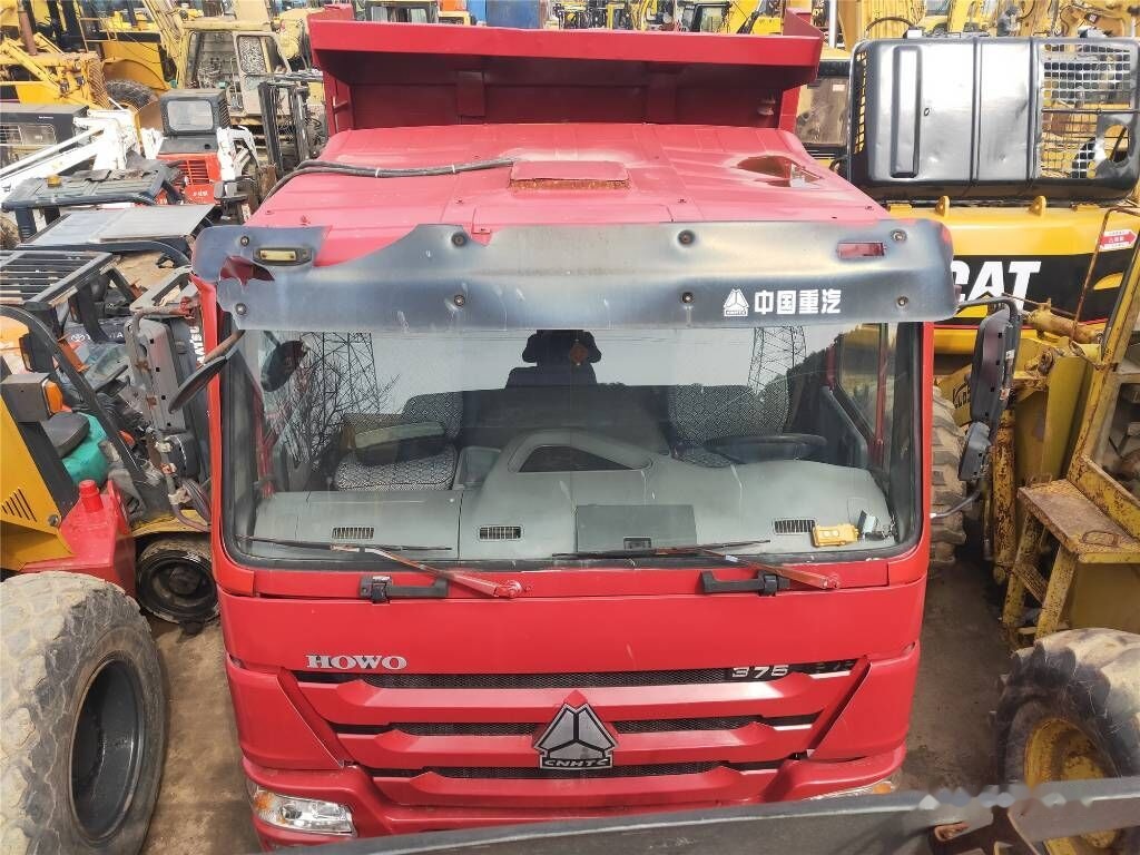Sinotruk HOWO 8*4 Dump truck - Camión volquete: foto 1 Sinotruk HOWO 8*4 Dump truck - Camión volquete: foto 1