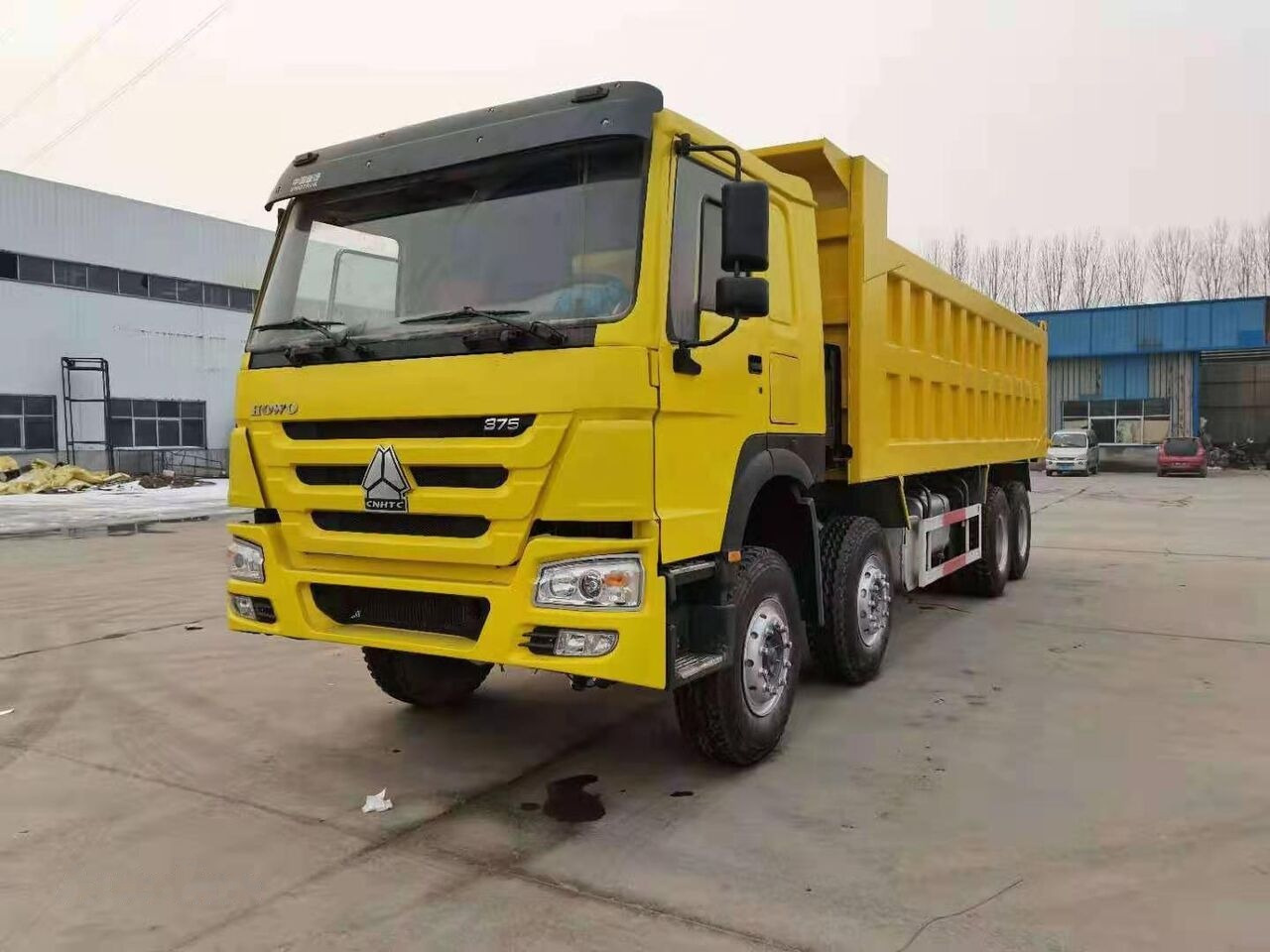 Sinotruk HOWO 8*4 Dump truck - Camión volquete: foto 1 Sinotruk HOWO 8*4 Dump truck - Camión volquete: foto 1