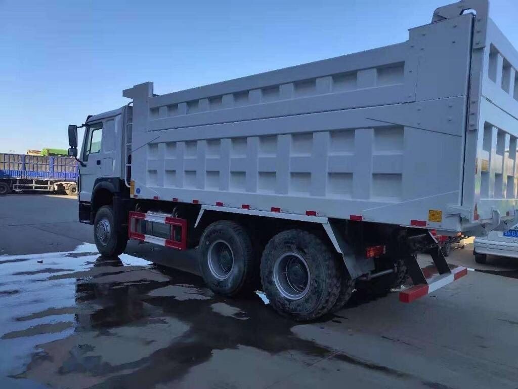 Sinotruk Howo - Camión volquete: foto 2 Sinotruk Howo - Camión volquete: foto 2