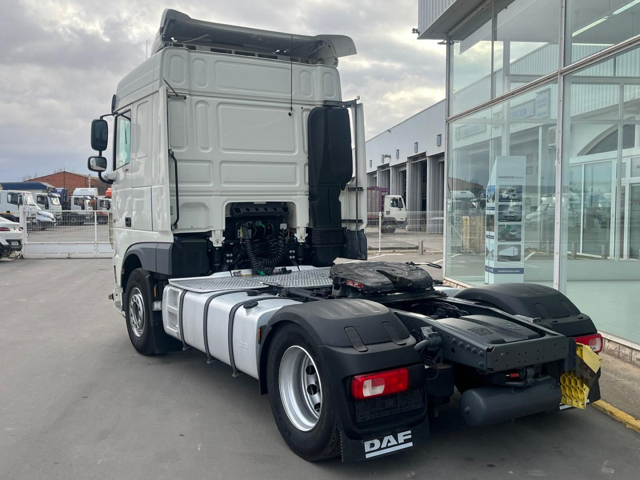 Cabeza Tractora DAF 480 AUTOMATICA CON INTARDER - Cabeza tractora: foto 4 Cabeza Tractora DAF 480 AUTOMATICA CON INTARDER - Cabeza tractora: foto 4