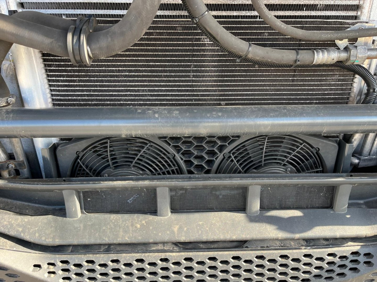 Cabeza Tractora IVECO 460 AUTOMATICO CON INTARDER - Cabeza tractora: foto 5 Cabeza Tractora IVECO 460 AUTOMATICO CON INTARDER - Cabeza tractora: foto 5