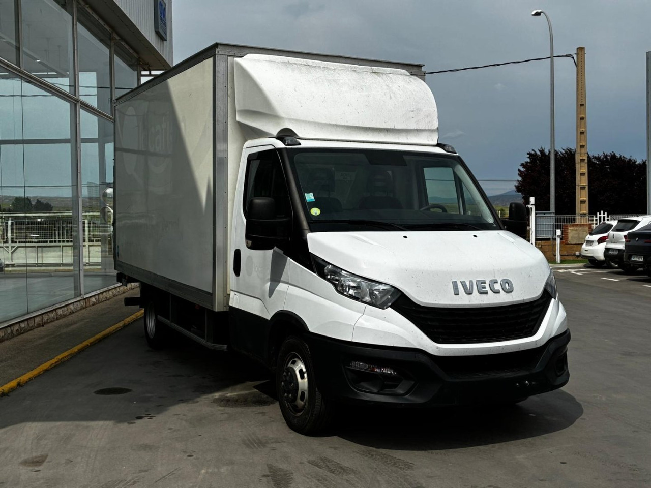 Caja cerrada IVECO 35C16 20m3 - Furgoneta caja cerrada: foto 3 Caja cerrada IVECO 35C16 20m3 - Furgoneta caja cerrada: foto 3