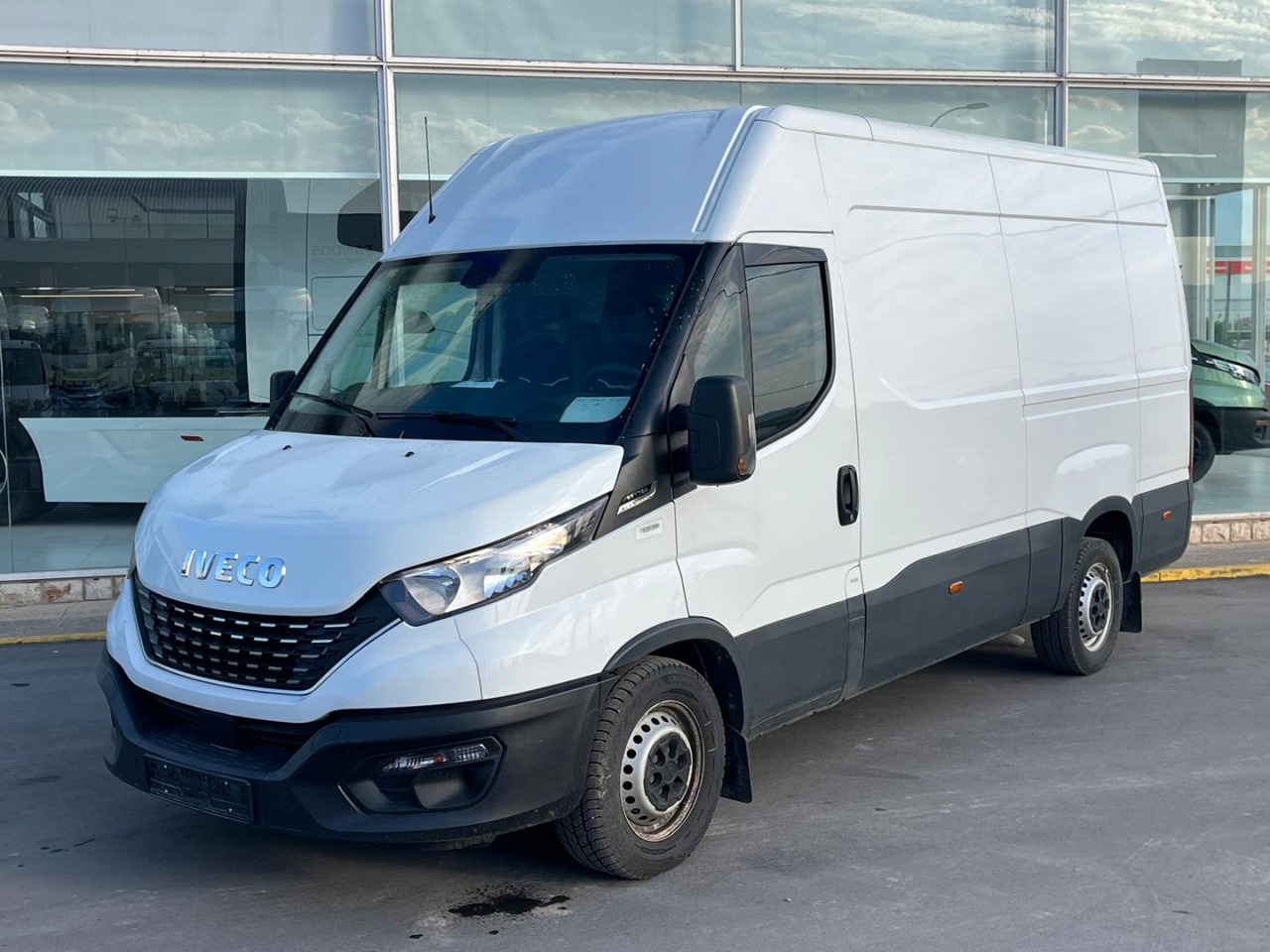 Furgón IVECO 35S14 12m3 - Furgón: foto 1 Furgón IVECO 35S14 12m3 - Furgón: foto 1