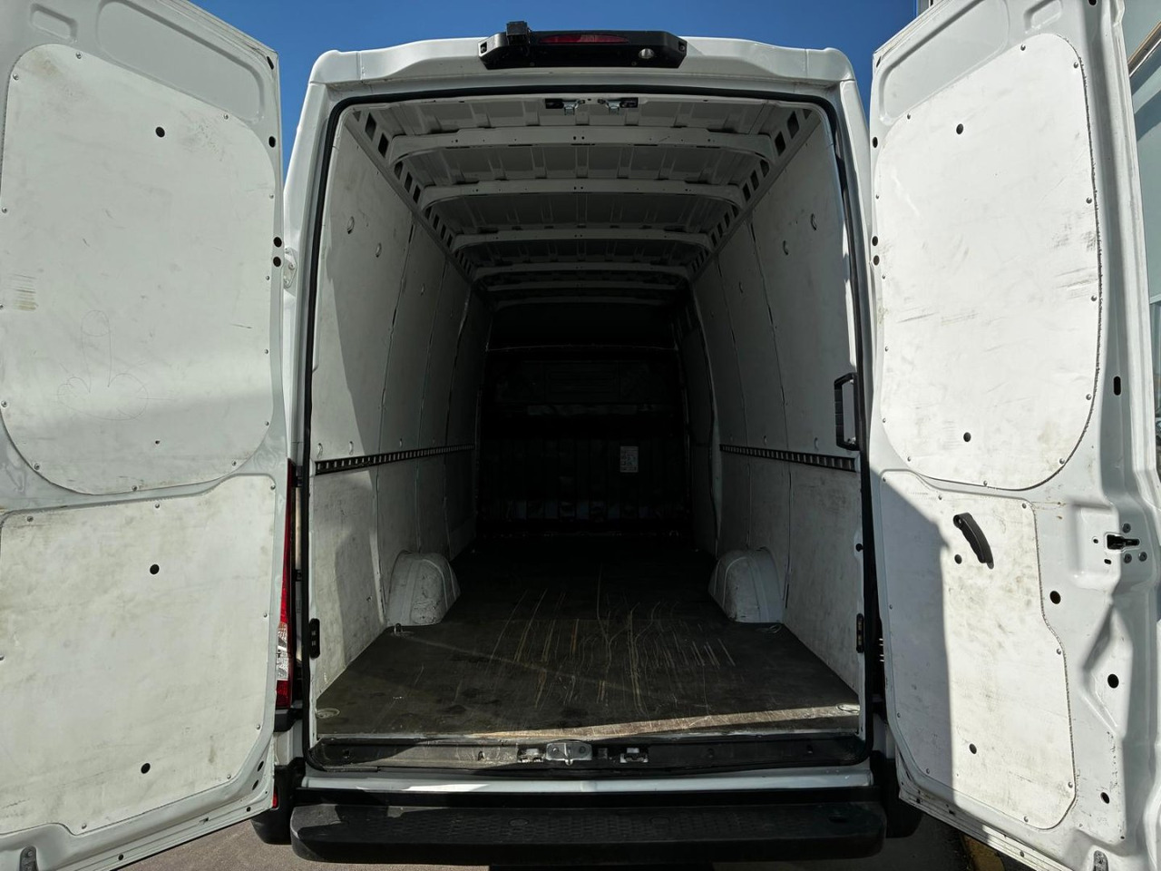 Furgón IVECO 35S14 V 16m3 - Furgón: foto 4 Furgón IVECO 35S14 V 16m3 - Furgón: foto 4