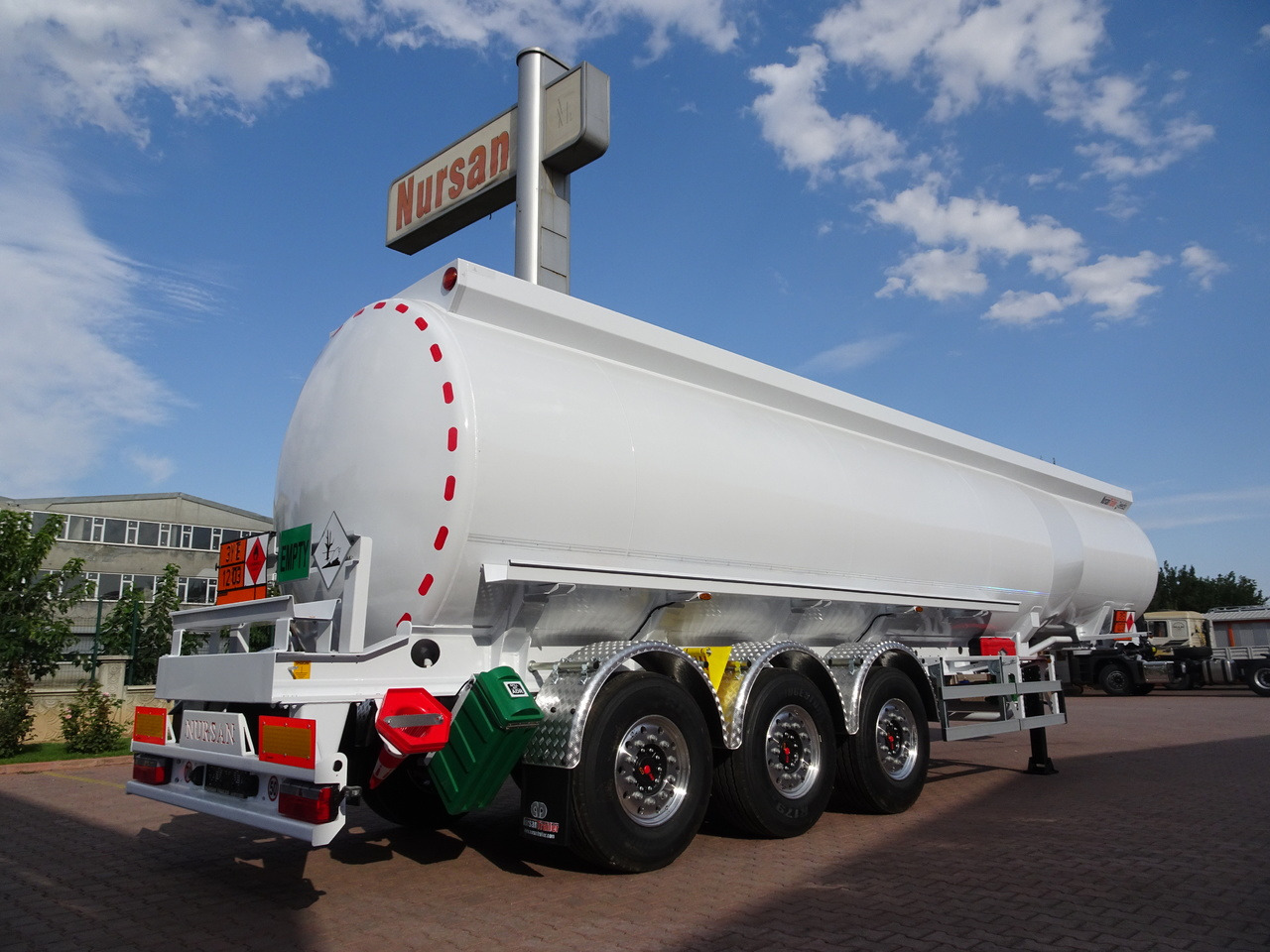 NURSAN Aluminium Tanker - Semirremolque cisterna: foto 1 NURSAN Aluminium Tanker - Semirremolque cisterna: foto 1