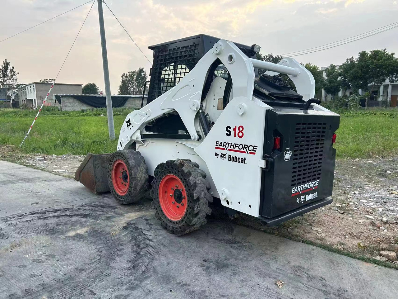 BOBCAT S18 S185 S450 S550 S770 - Minicargadora: foto 1 BOBCAT S18 S185 S450 S550 S770 - Minicargadora: foto 1