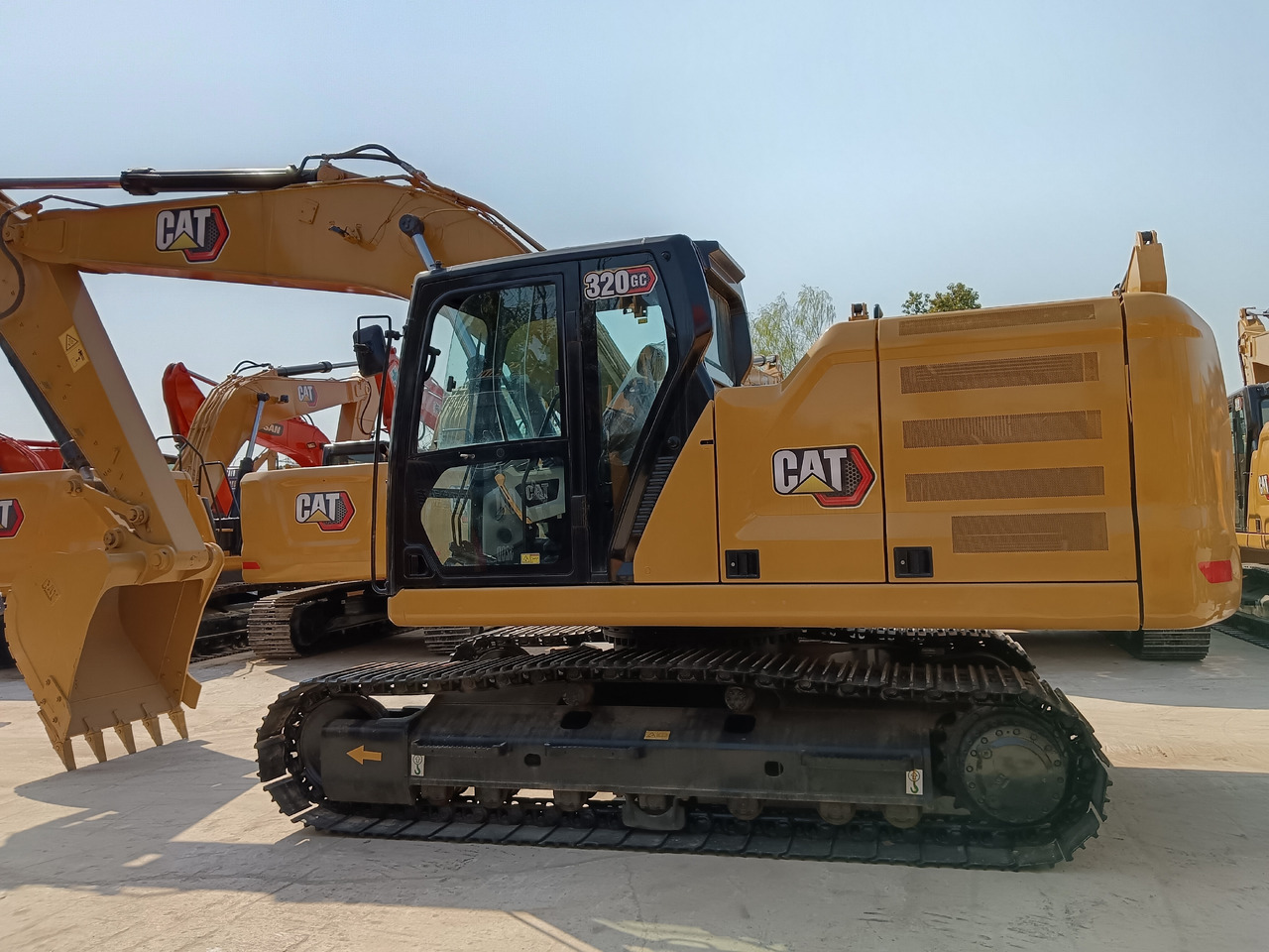 CAT 320GC 323GC 330GC 336GC - Excavadora de cadenas: foto 1 CAT 320GC 323GC 330GC 336GC - Excavadora de cadenas: foto 1