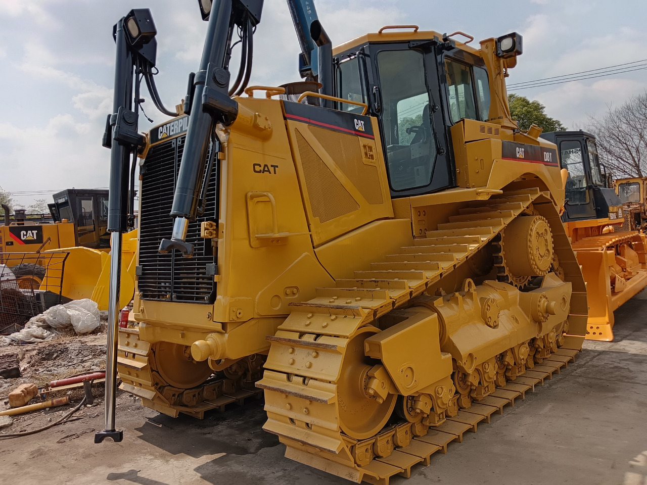 CAT D8T - Bulldozer: foto 1 CAT D8T - Bulldozer: foto 1