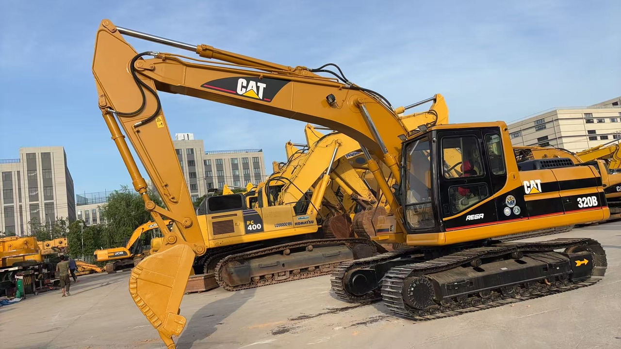 CATERPILLAR 320BL CAT 320 BL - Excavadora de cadenas: foto 1 CATERPILLAR 320BL CAT 320 BL - Excavadora de cadenas: foto 1