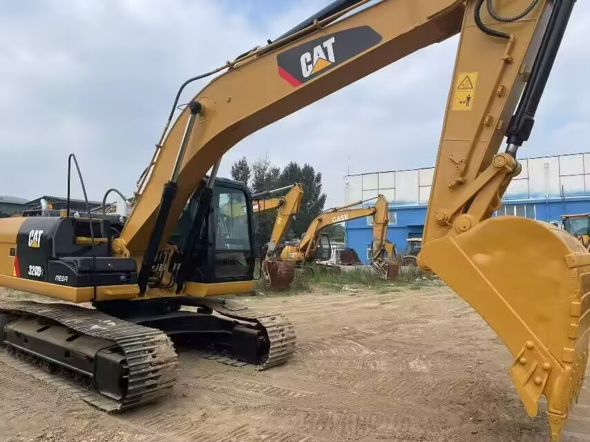 CATERPILLAR 320D2 L CAT 320D 2 L - Excavadora de cadenas: foto 2 CATERPILLAR 320D2 L CAT 320D 2 L - Excavadora de cadenas: foto 2