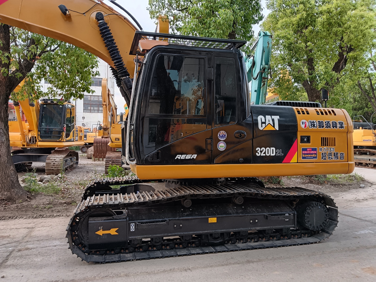 CATERPILLAR 320D2 L CAT 320D2L - Excavadora de cadenas: foto 1 CATERPILLAR 320D2 L CAT 320D2L - Excavadora de cadenas: foto 1