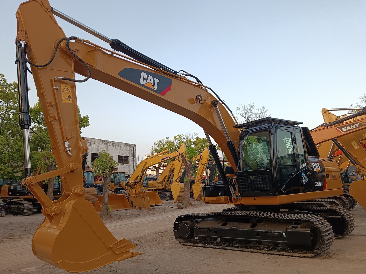 CATERPILLAR 320D2L CAT 320D 2 L 336D 349D 330D - Excavadora de cadenas: foto 4 CATERPILLAR 320D2L CAT 320D 2 L 336D 349D 330D - Excavadora de cadenas: foto 4
