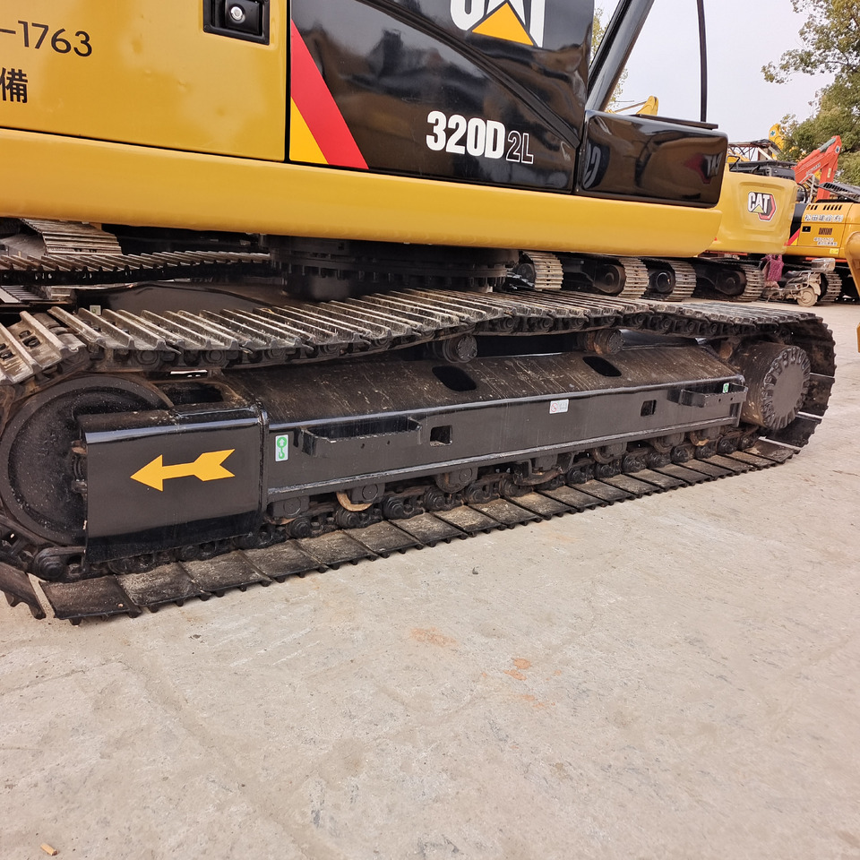 CATERPILLAR 320D2L CAT 320D2 L - Excavadora de cadenas: foto 2 CATERPILLAR 320D2L CAT 320D2 L - Excavadora de cadenas: foto 2