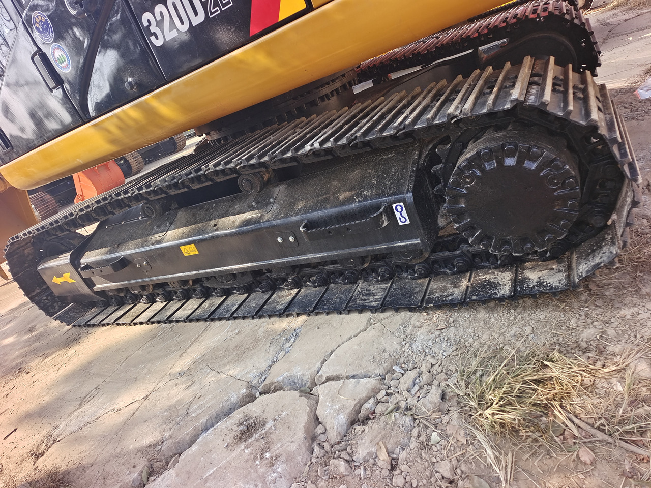 CATERPILLAR 320D2L - Excavadora de cadenas: foto 5 CATERPILLAR 320D2L - Excavadora de cadenas: foto 5