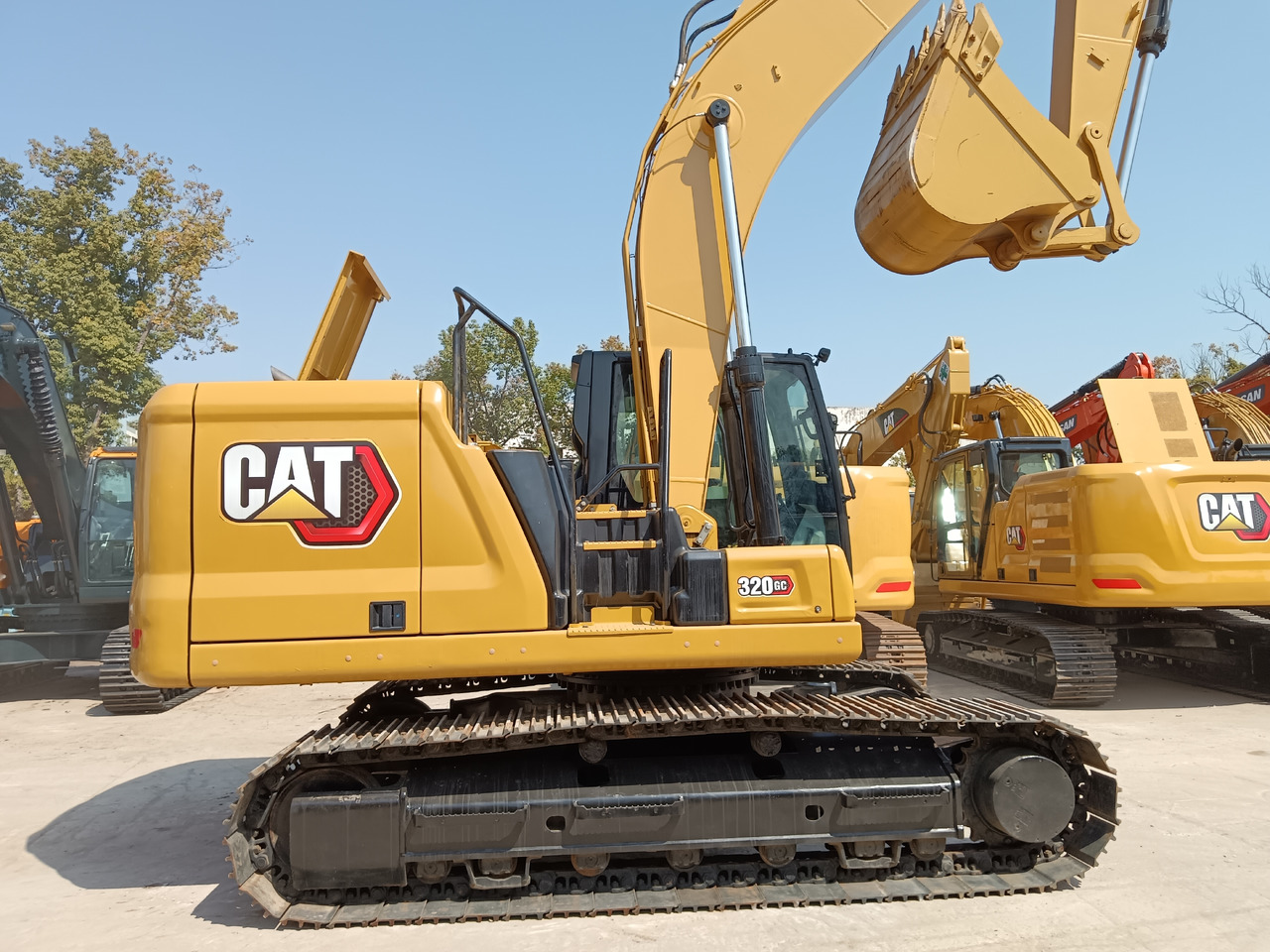 CATERPILLAR 320GC CAT 320 GC - Excavadora de cadenas: foto 1 CATERPILLAR 320GC CAT 320 GC - Excavadora de cadenas: foto 1