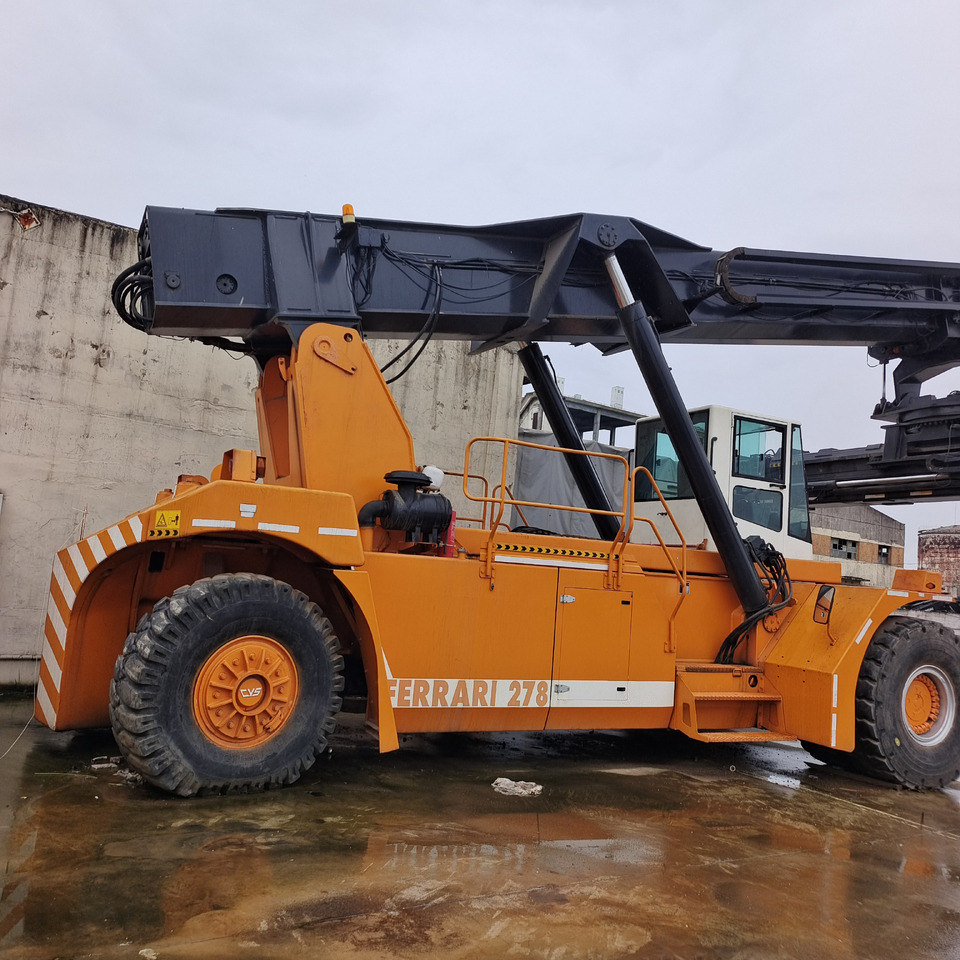 CVS FERRARRI F278.6 Ferrarri 278 - Reach stacker: foto 1 CVS FERRARRI F278.6 Ferrarri 278 - Reach stacker: foto 1