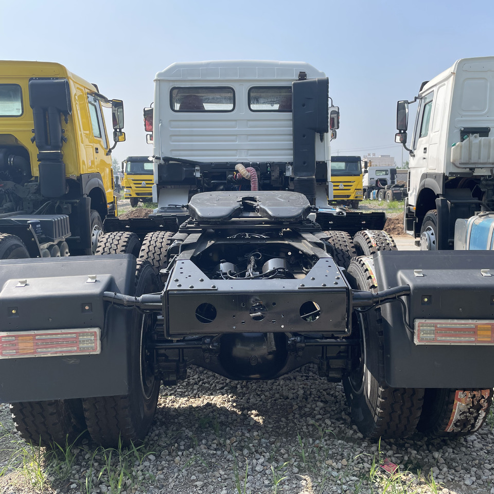 SHACMAN F3000 TRACTOR HEAD - Cabeza tractora: foto 3 SHACMAN F3000 TRACTOR HEAD - Cabeza tractora: foto 3