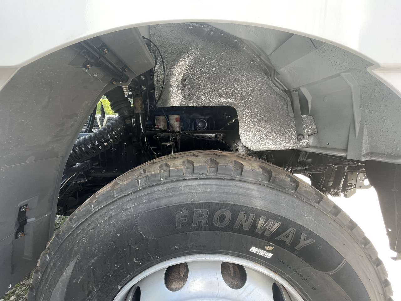 SHACMAN F3000 TRACTOR HEAD - Cabeza tractora: foto 2 SHACMAN F3000 TRACTOR HEAD - Cabeza tractora: foto 2