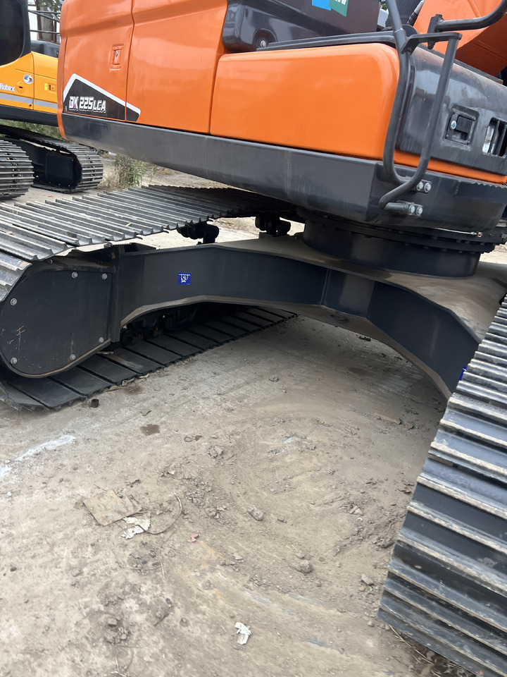 DEVELON DX225 - Excavadora de cadenas: foto 5 DEVELON DX225 - Excavadora de cadenas: foto 5