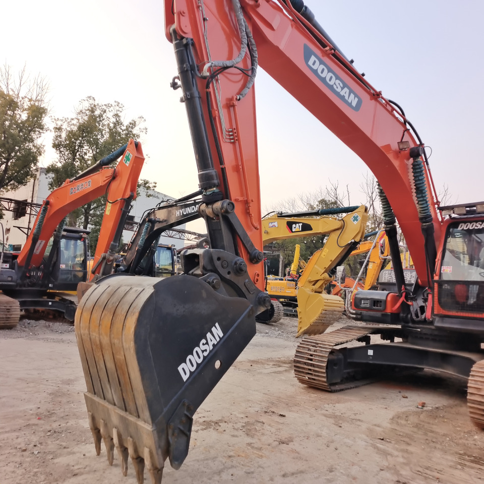 DOOSAN DX300 DX300LC - 9C DX300 LCA - Excavadora de cadenas: foto 5 DOOSAN DX300 DX300LC - 9C DX300 LCA - Excavadora de cadenas: foto 5