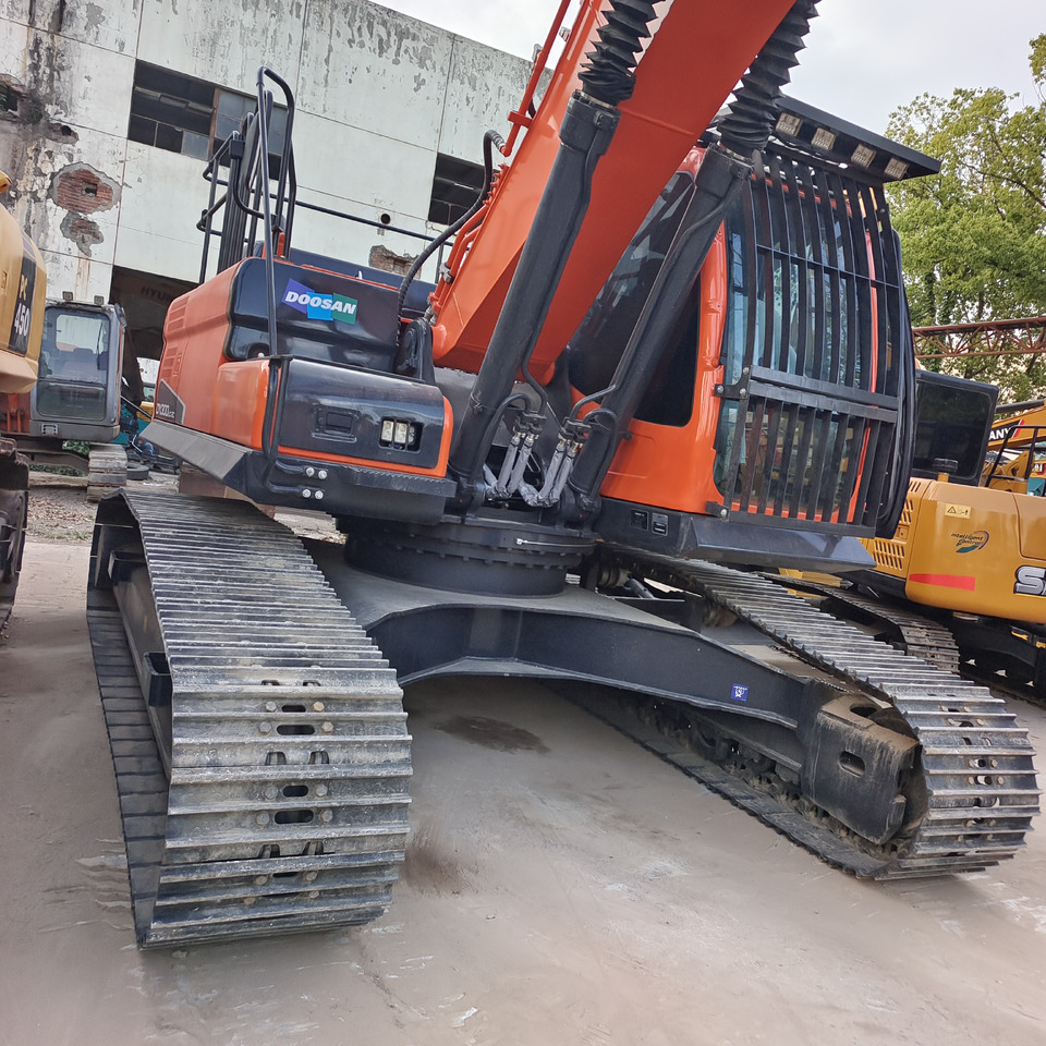 DOOSAN DX300 LC - 9C - Excavadora de cadenas: foto 1 DOOSAN DX300 LC - 9C - Excavadora de cadenas: foto 1