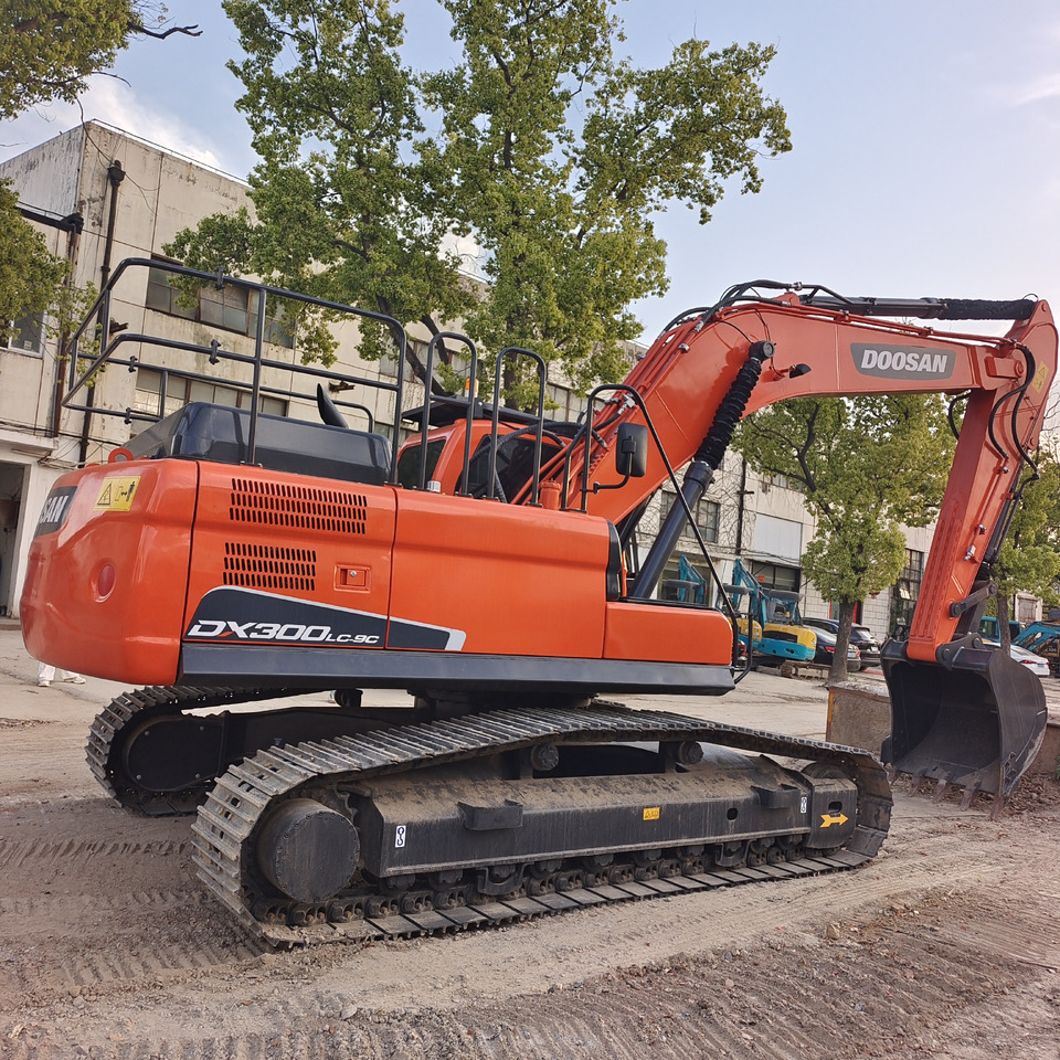 DOOSAN DX300LC-9C - Excavadora de cadenas: foto 1 DOOSAN DX300LC-9C - Excavadora de cadenas: foto 1