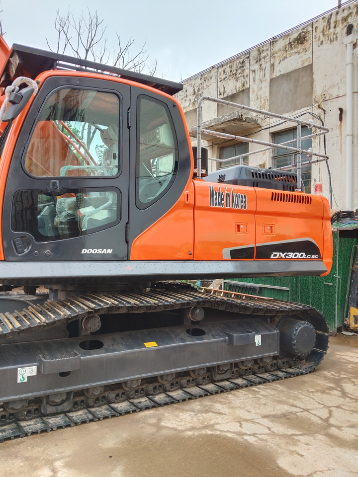 DOOSAN DX300LC - 9C DX300 DX300LCA - Excavadora de cadenas: foto 4 DOOSAN DX300LC - 9C DX300 DX300LCA - Excavadora de cadenas: foto 4