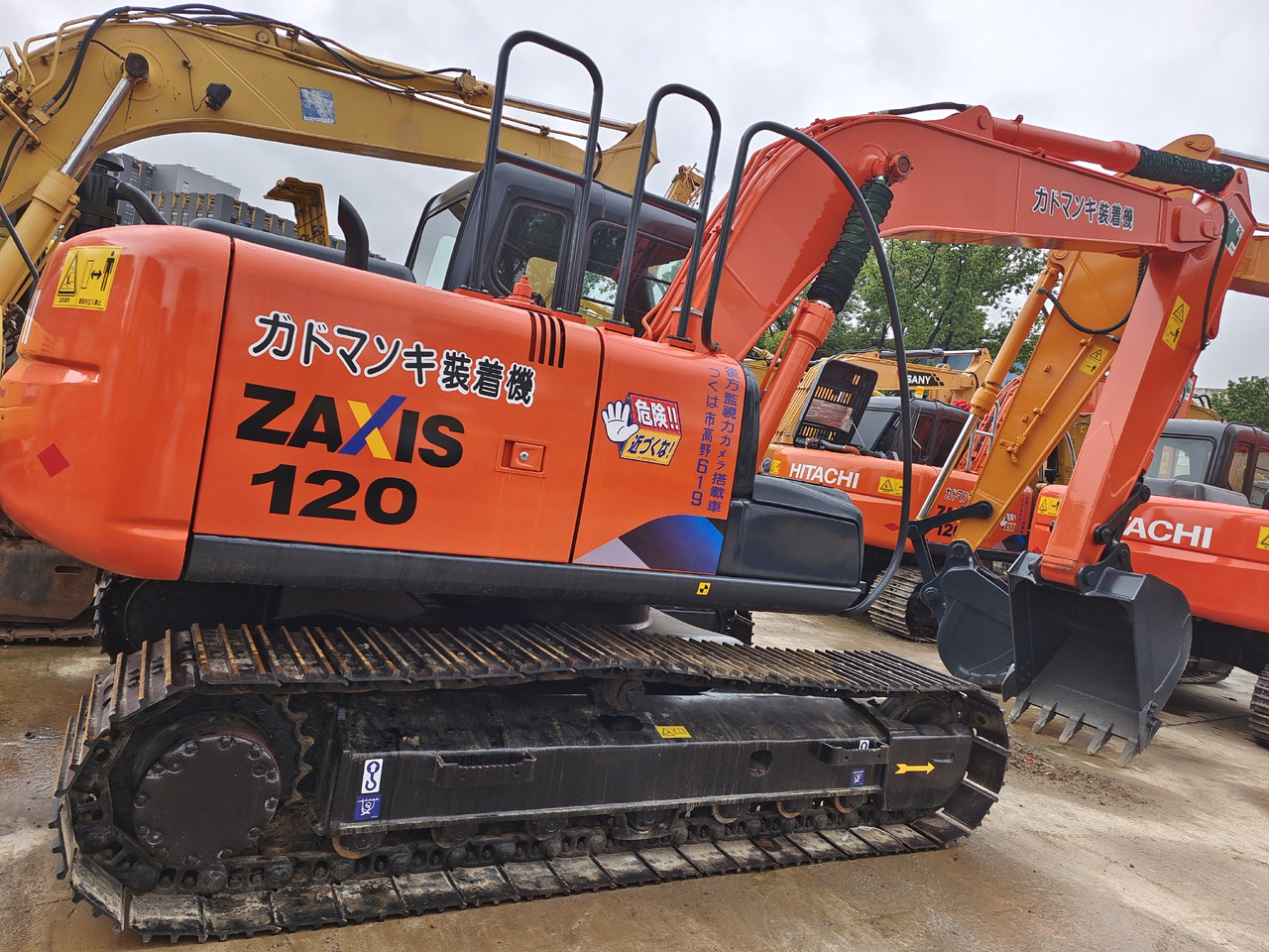 HITACHI ZX120 - Excavadora de cadenas: foto 4 HITACHI ZX120 - Excavadora de cadenas: foto 4