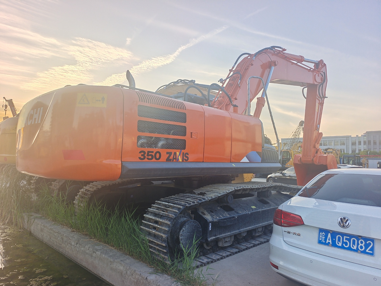 Excavadora de cadenas HITACHI ZX350H-5G: foto 1