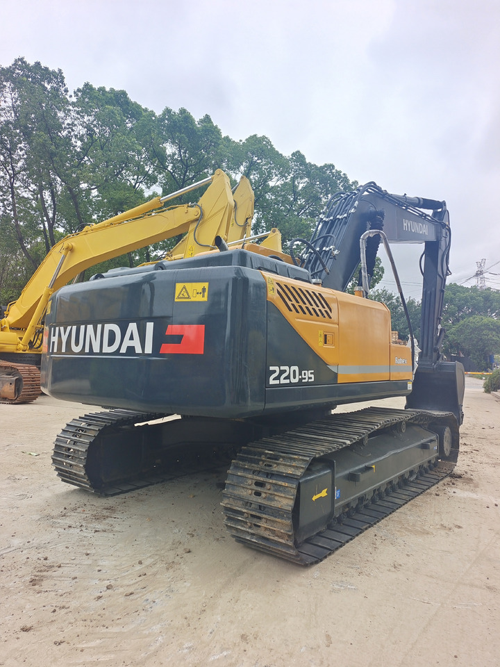 HYUNDAI ROBEX 220 - 9S 220LC-9T 225-9T - Excavadora de cadenas: foto 5 HYUNDAI ROBEX 220 - 9S 220LC-9T 225-9T - Excavadora de cadenas: foto 5