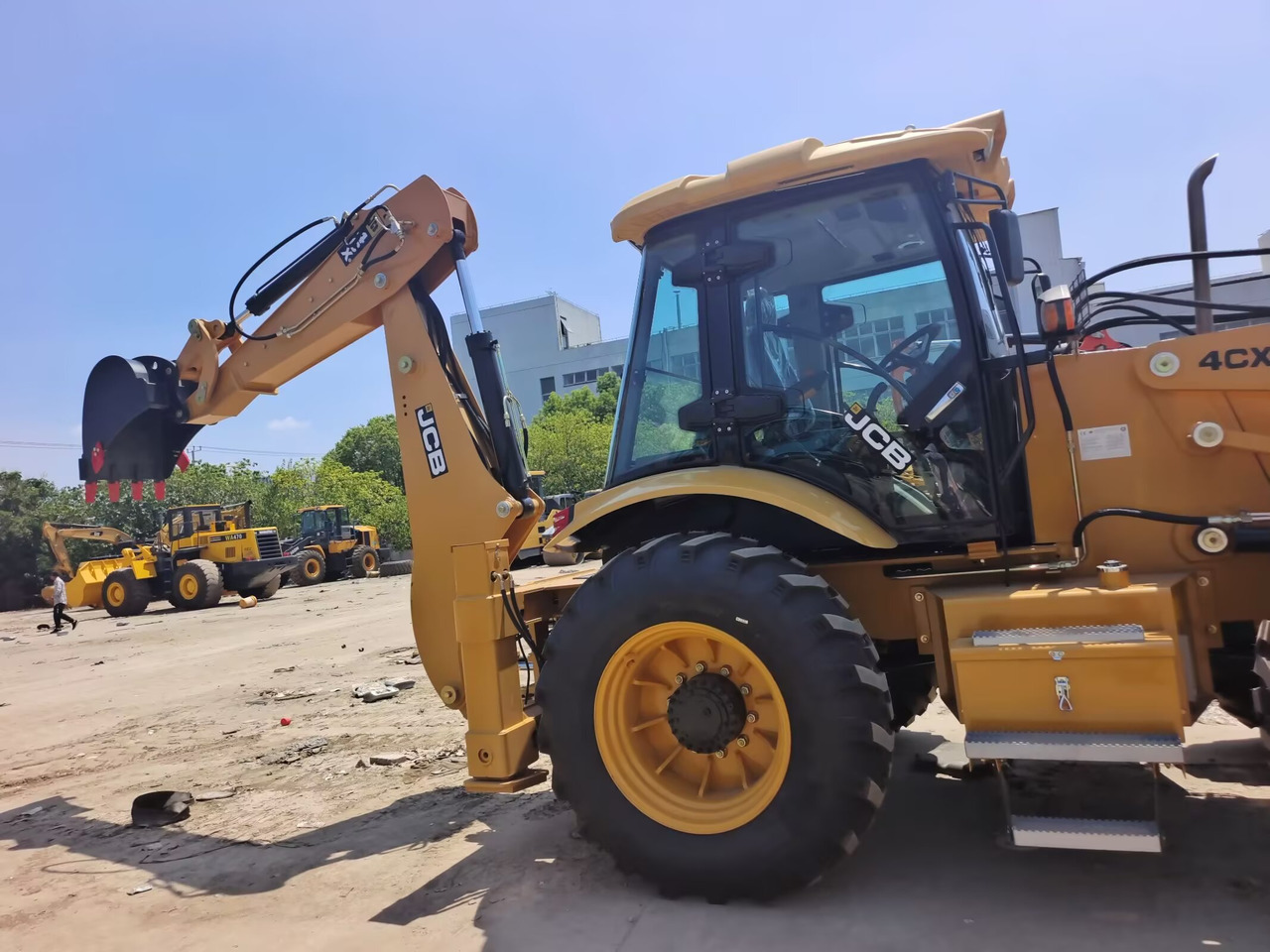 JCB 4CX 4 C X 2025 YEAR BRAND NEW 4*4 DRIVE - Retroexcavadora: foto 5 JCB 4CX 4 C X 2025 YEAR BRAND NEW 4*4 DRIVE - Retroexcavadora: foto 5