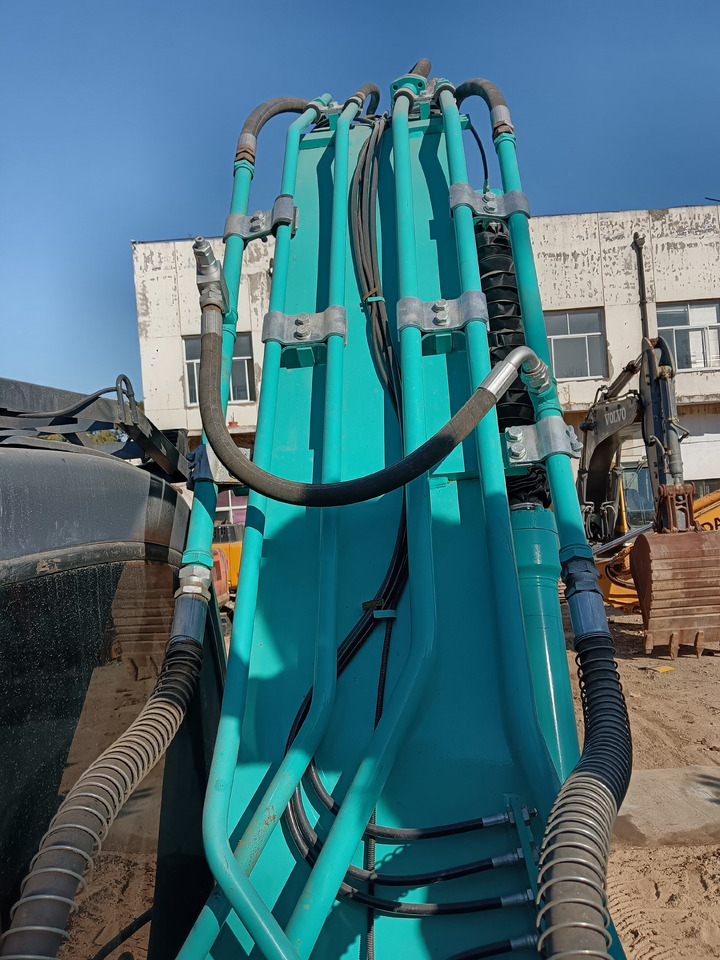 KOBELCO SK200-8 SK200 - Excavadora de cadenas: foto 4 KOBELCO SK200-8 SK200 - Excavadora de cadenas: foto 4