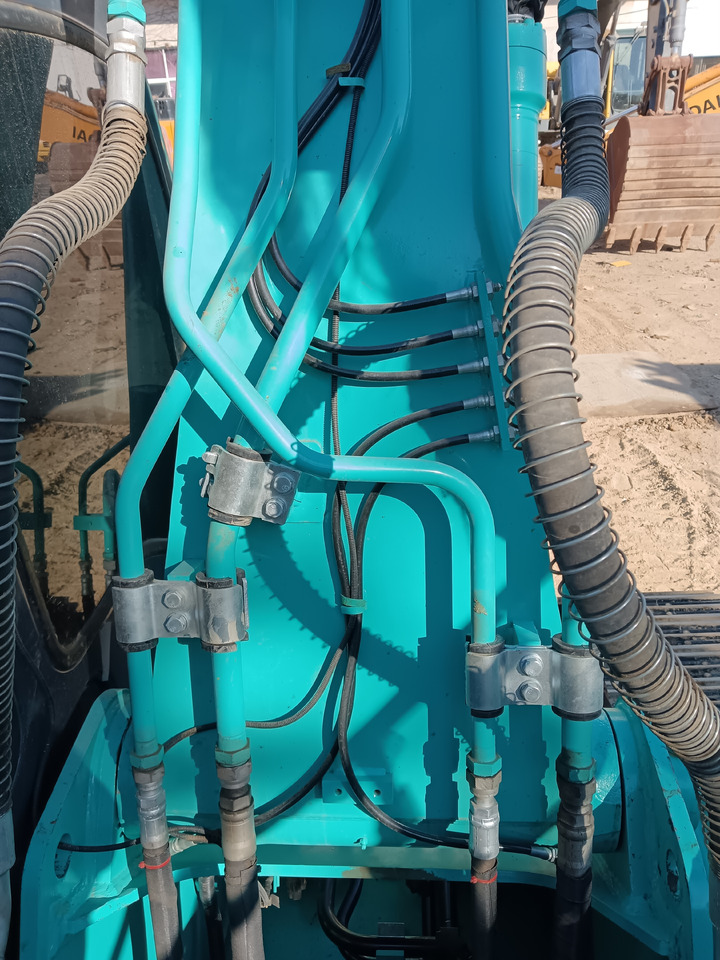 KOBELCO SK200-8 SK200 - Excavadora de cadenas: foto 3 KOBELCO SK200-8 SK200 - Excavadora de cadenas: foto 3