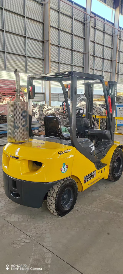 Carretilla elevadora diésel KOMATSU FD 30: foto 1