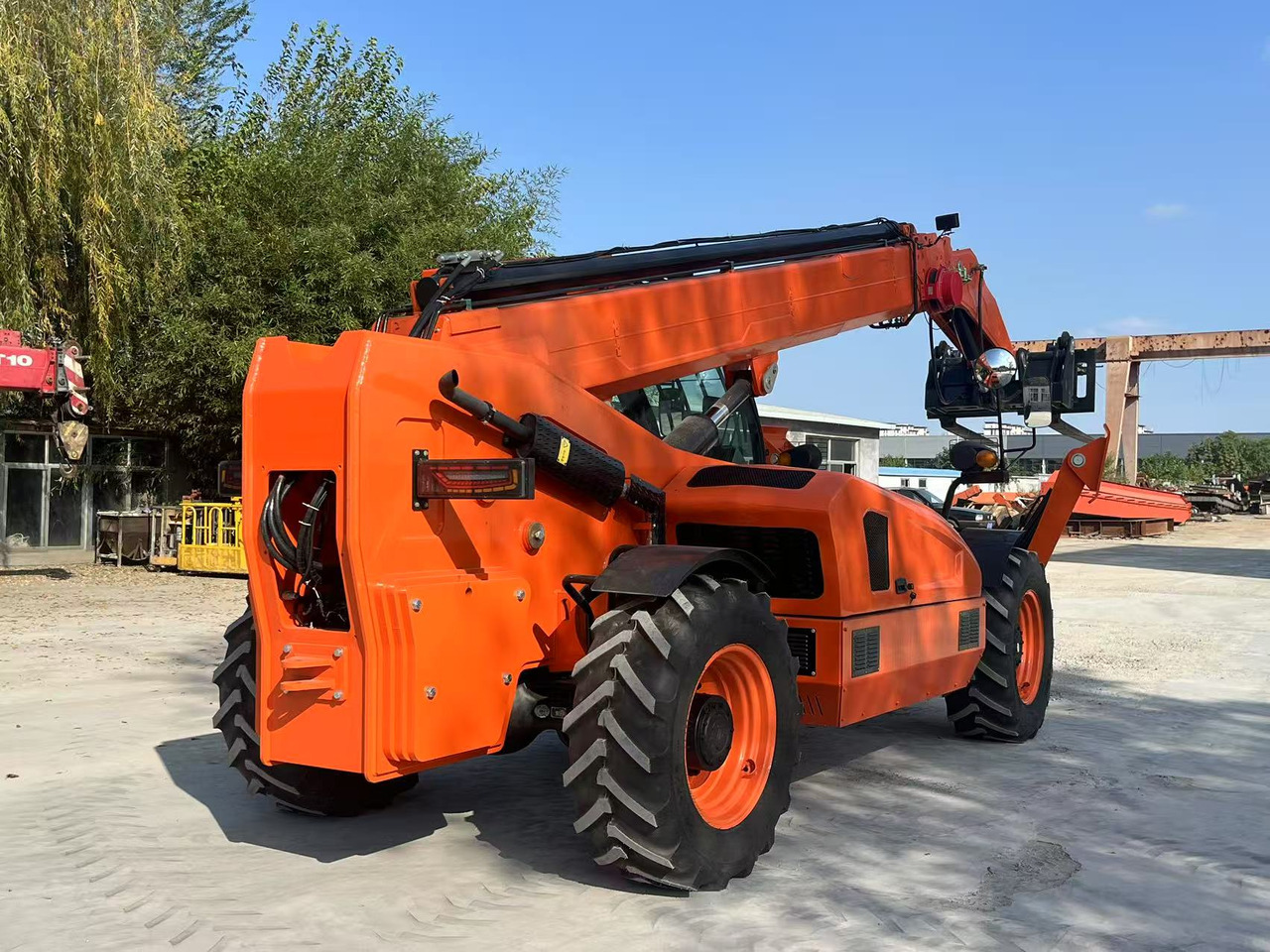XCMG 17.5 METER TELEHANDLER BRAND NEW - Manipulador telescópico: foto 4 XCMG 17.5 METER TELEHANDLER BRAND NEW - Manipulador telescópico: foto 4
