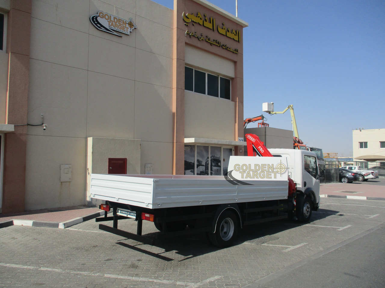 Ashok Leyland PARTNER LX 4x2 with Fassi F50A.022 Crane - Camión grúa: foto 3 Ashok Leyland PARTNER LX 4x2 with Fassi F50A.022 Crane - Camión grúa: foto 3