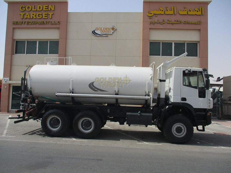 Camión cisterna Iveco TRAKKER 380: foto 6