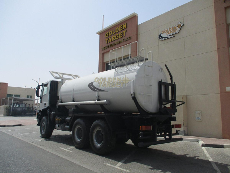 Iveco TRAKKER 380 - Camión cisterna: foto 4 Iveco TRAKKER 380 - Camión cisterna: foto 4