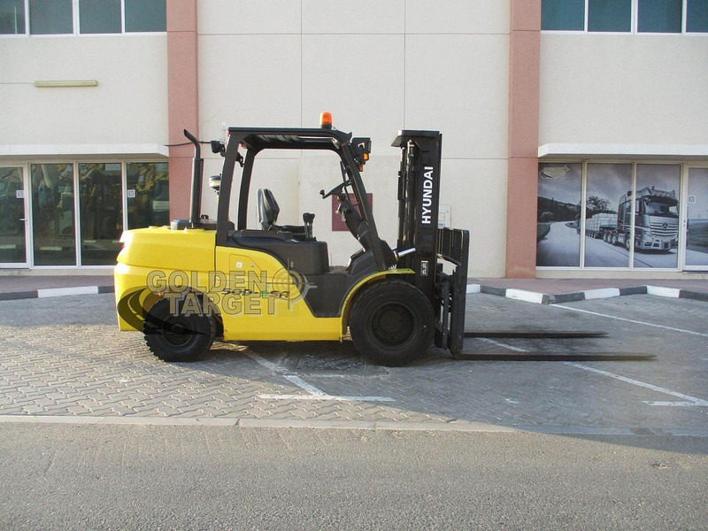 Hyundai 50D-9SA - Maquinaria de construcción: foto 5 Hyundai 50D-9SA - Maquinaria de construcción: foto 5