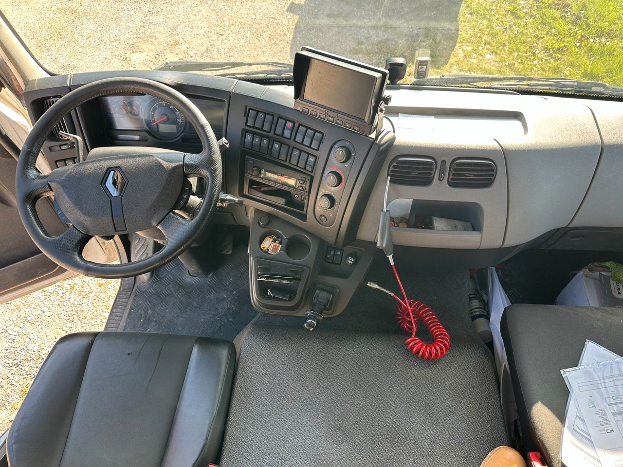 Leasing de  Renault D16 4x2 TILT body 7.70m Renault D16 4x2 TILT body 7.70m: foto 7 Leasing de  Renault D16 4x2 TILT body 7.70m Renault D16 4x2 TILT body 7.70m: foto 7
