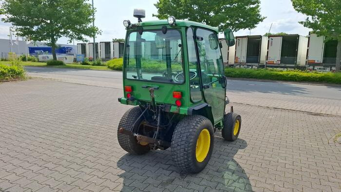 John Deere 4010 HST - Tractor: foto 4 John Deere 4010 HST - Tractor: foto 4