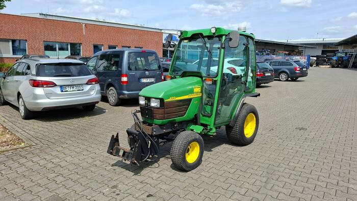 John Deere 4010 HST - Tractor: foto 1 John Deere 4010 HST - Tractor: foto 1