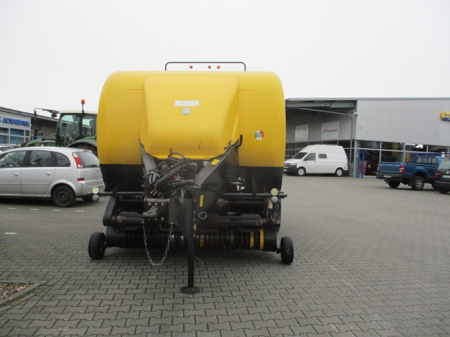 New Holland BB9060 / BB 9060 - Empacadora de pacas cuadradas: foto 4 New Holland BB9060 / BB 9060 - Empacadora de pacas cuadradas: foto 4