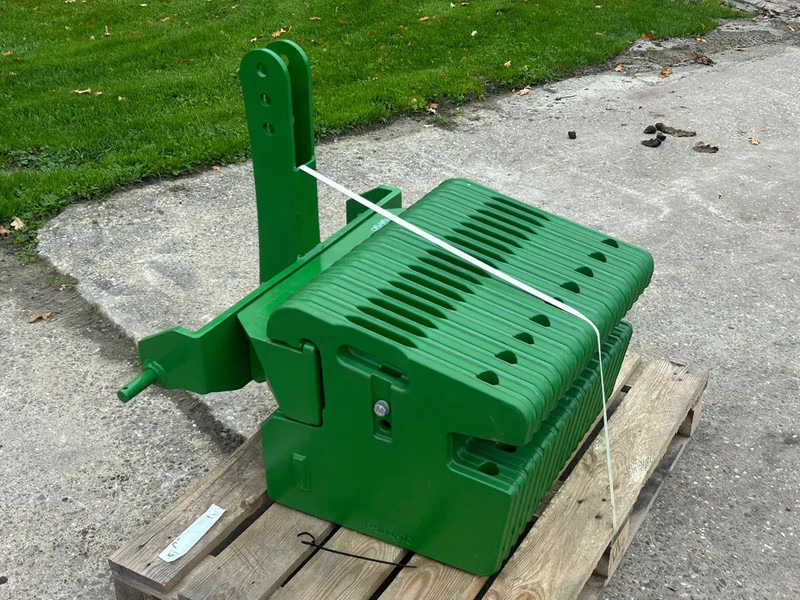 John Deere 1100 KG NIEUW Front gewicht - Tractor: foto 1 John Deere 1100 KG NIEUW Front gewicht - Tractor: foto 1