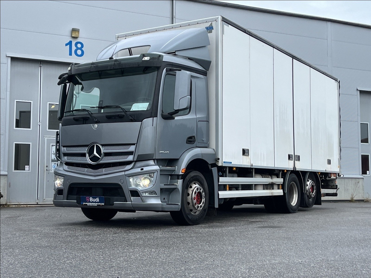 Lastbil Mercedes-Benz 963-0-C ANTOS -2014 | - Camión caja cerrada: foto 1 Lastbil Mercedes-Benz 963-0-C ANTOS -2014 | - Camión caja cerrada: foto 1