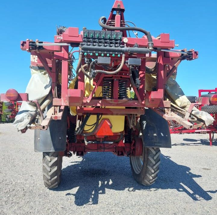 Hardi Commander Plus 4200 - 28m Twin - Pulverizador arrastrado: foto 4 Hardi Commander Plus 4200 - 28m Twin - Pulverizador arrastrado: foto 4